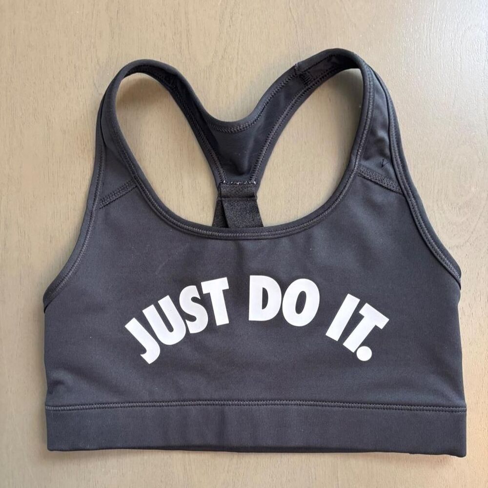 Nike Women's Black and Grey Bra